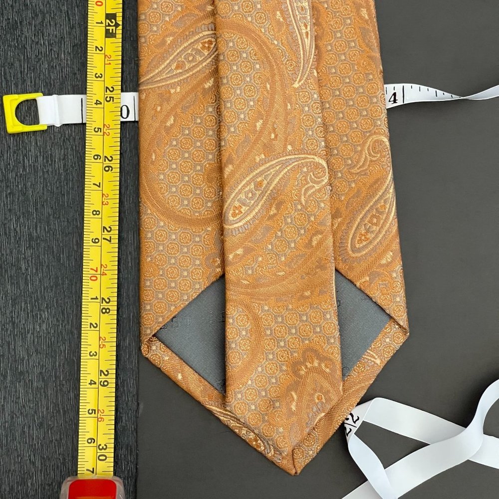 Robert Talbott Best of Class Gold/Brown Paisley Silk Tie - Picture 6 of 6